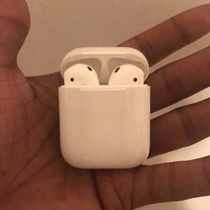 Apple AirPods
